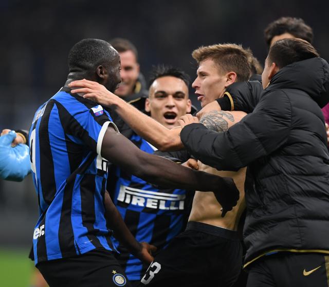 欧冠梅开二度后染红，迪亚斯是继格列兹曼之后第二人（欧冠先梅开二度后又吃红牌，迪亚斯继格列兹曼后成第二人）